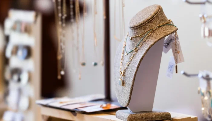 Comment parler aux clients sur un marché artisanal